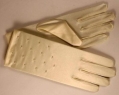 Летние женские перчатки Вечерние женские перчатки Eleganzza, цвет: молочный PL-10/2 2007 г инфо 10629u.