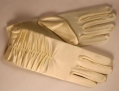 Летние женские перчатки Вечерние женские перчатки Eleganzza, цвет: молочный PL-3/2 2007 г инфо 10634u.